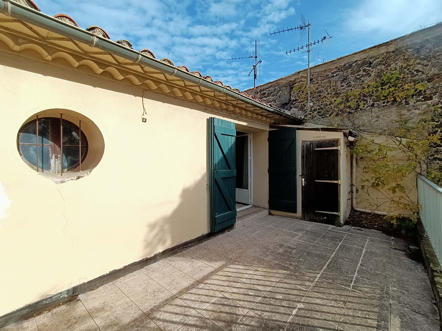 VENDU Vente à terme, 2 pièces terrasse Agd
